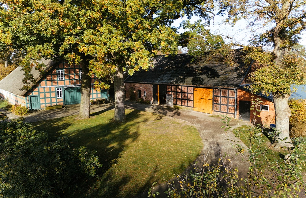 Leevster-Hof-Anne-Kathrin-Glandorf-Pferdepension-Islandpferdehof-islandpferde-spezialrassen-reitanlage-pferdestall-reitstall-bremen-lilienthal-osterholz-niedersachsen-14-min